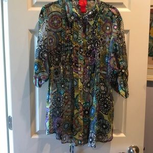 Multi color sheer blouse with 3/4 sleeve rolled up